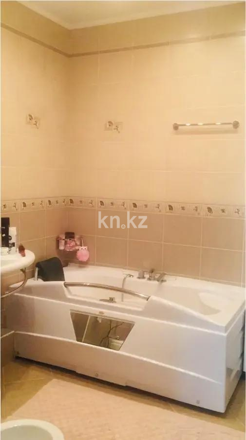 Продажа 5-комнатной квартиры, 180 м², пр. Аль-Фараби, дом  45 в Алматы - фото 3