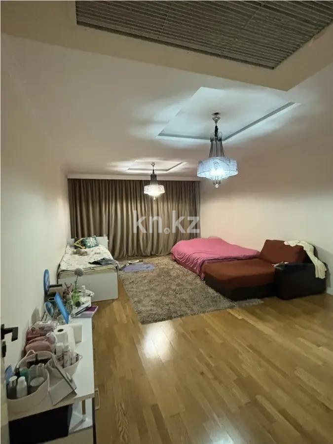 Продажа 3-комнатной квартиры, 113 м², ул. Кабанбай батыра, дом  49 в Алматы - фото 2