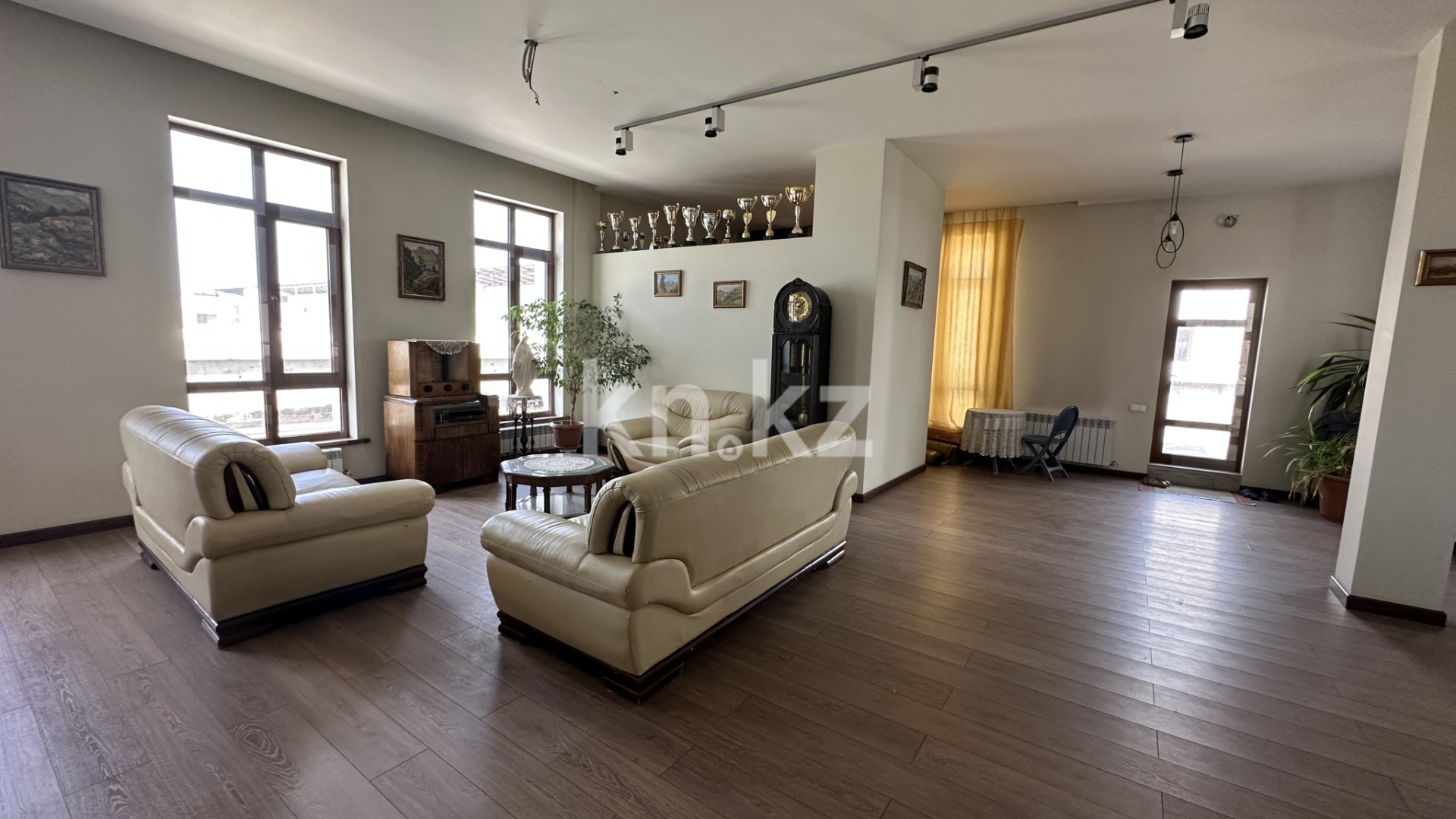 Аренда 5-комнатной квартиры, 295 м² в Алматы - фото 12