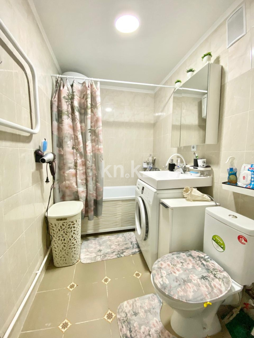 Продажа 1-комнатной квартиры, 42 м², ул. Ашимова, дом  26 в Караганде - фото 13