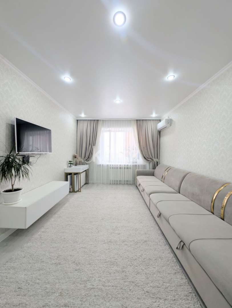 Продажа 2-комнатной квартиры, 71.3 м² в Уральске - фото 2