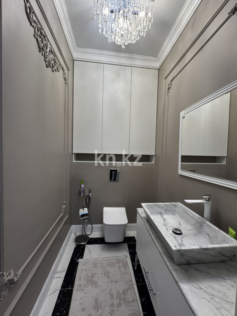 Продажа 3-комнатной квартиры, 111 м², ул. Утеген батыра в Алматы - фото 16