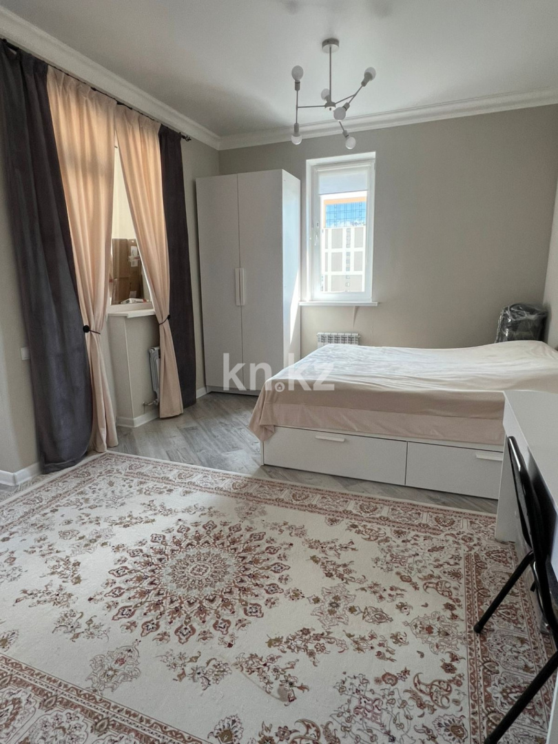 Продажа 3-комнатной квартиры, 90 м², ул. Туркестан, дом  14 - Туркестан 14 — Туркистан - Орынбор в Астане - фото 7