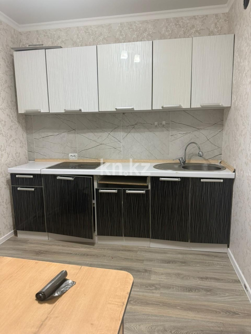 Аренда 1-комнатной квартиры, 40 м², пр. Туран, дом  89/3 в Астане