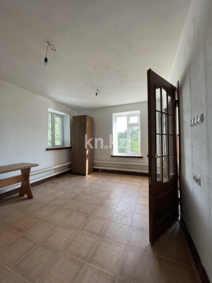 Продажа 10-комнатного дома, 320 м², ул. Чернова, дом  58 в Усть-Каменогорске - фото 2