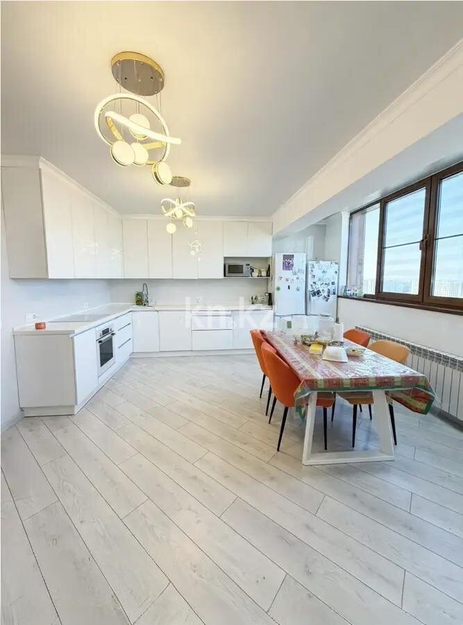 Продажа 4-комнатной квартиры, 118.7 м² в Алматы - фото 4