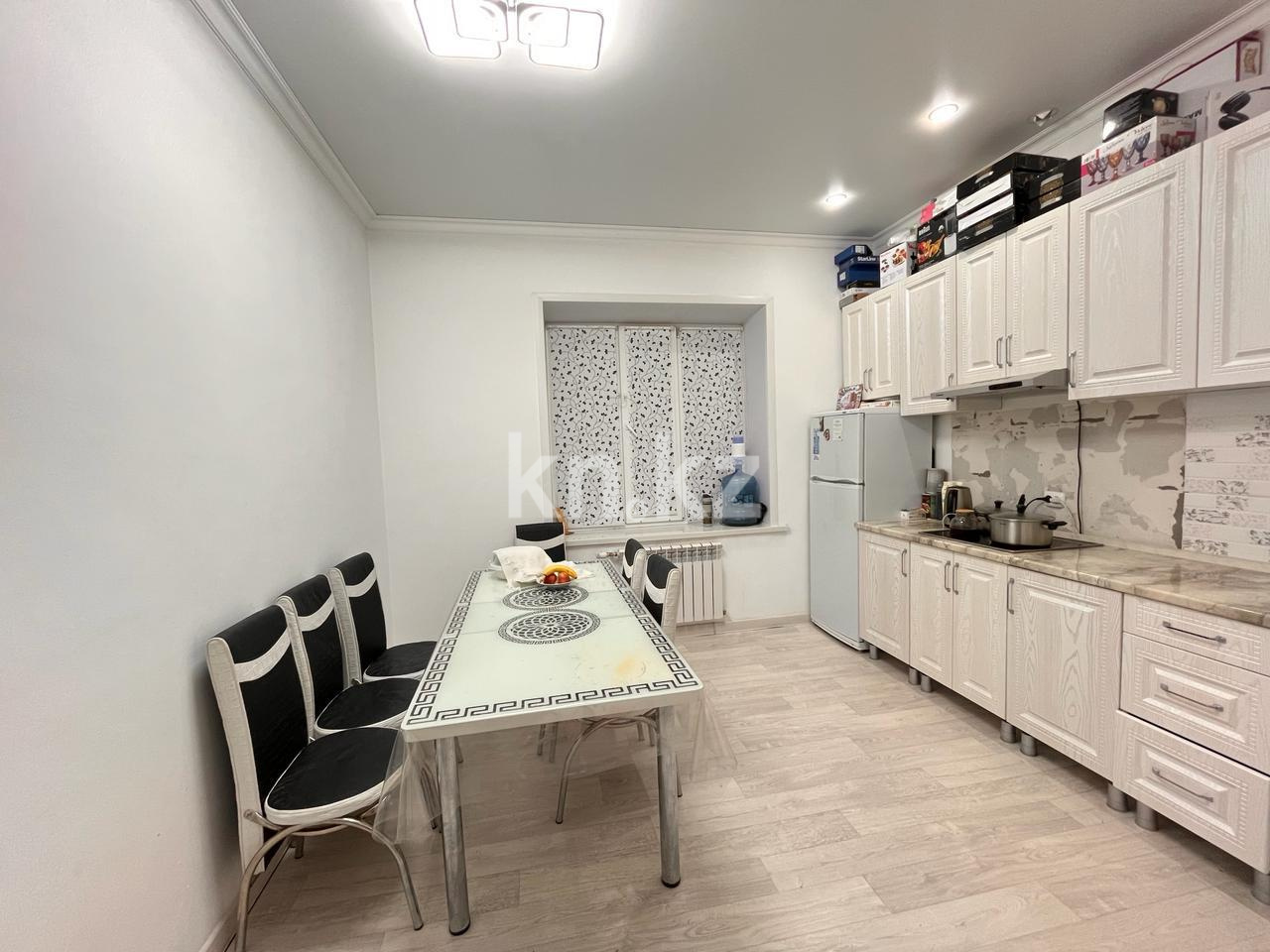 Продажа 3-комнатной квартиры, 63 м², ул. Кулкыбаева, дом  13 в Караганде - фото 6