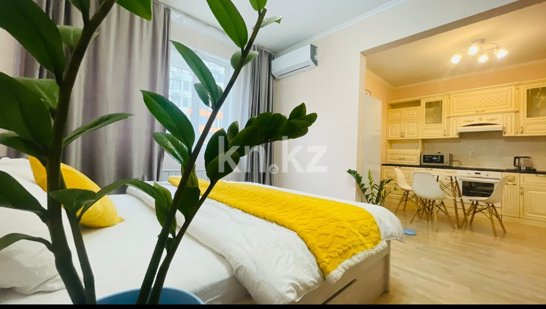 Аренда 1-комнатной квартиры посуточно, 40 м², ул. Сатпаева, дом  90/43 - Центр города в Алматы