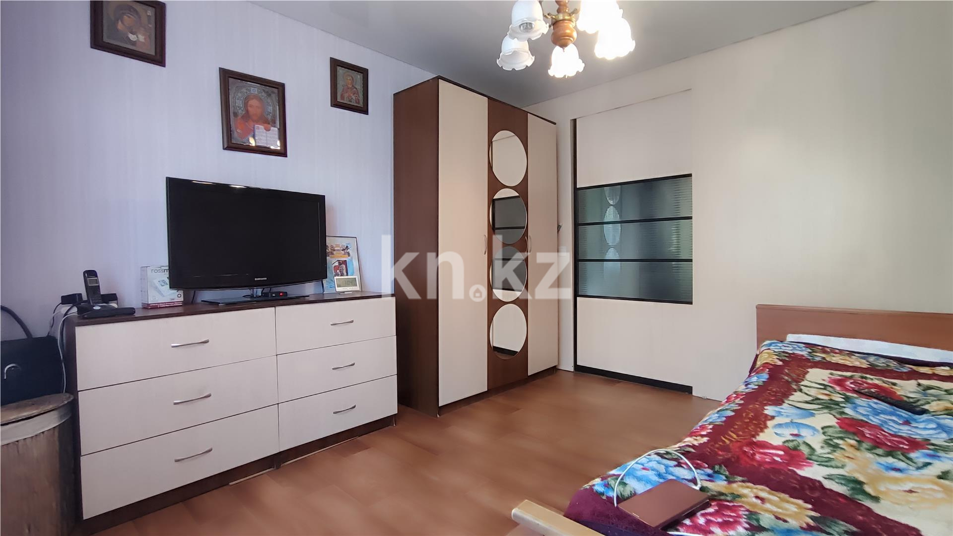 Продажа 3-комнатной квартиры, 61 м², мкр-н 14 в Караганде - фото 7
