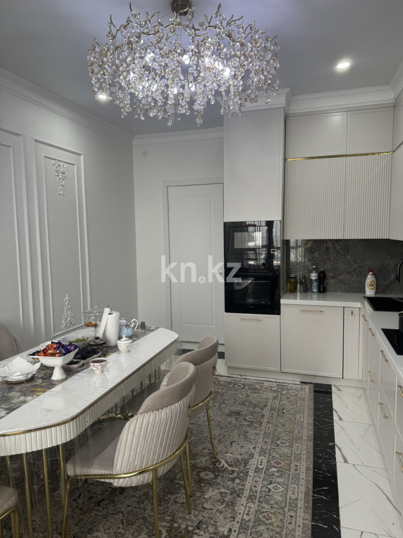 Продажа 3-комнатной квартиры, 111 м², ул. Утеген батыра, дом  11В в Алматы - фото 22