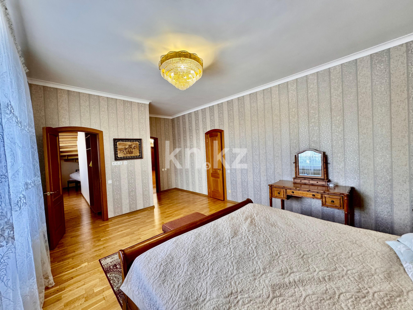 Продажа 6-комнатной квартиры, 383 м², Иманбаева, дом  12/1 в Астане - фото 16