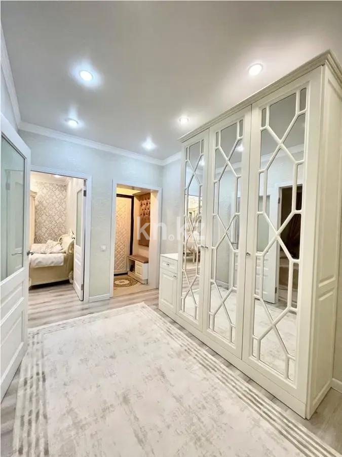 Продажа 3-комнатной квартиры, 82 м², пр. Шахтеров, дом  70 в Караганде - фото 5