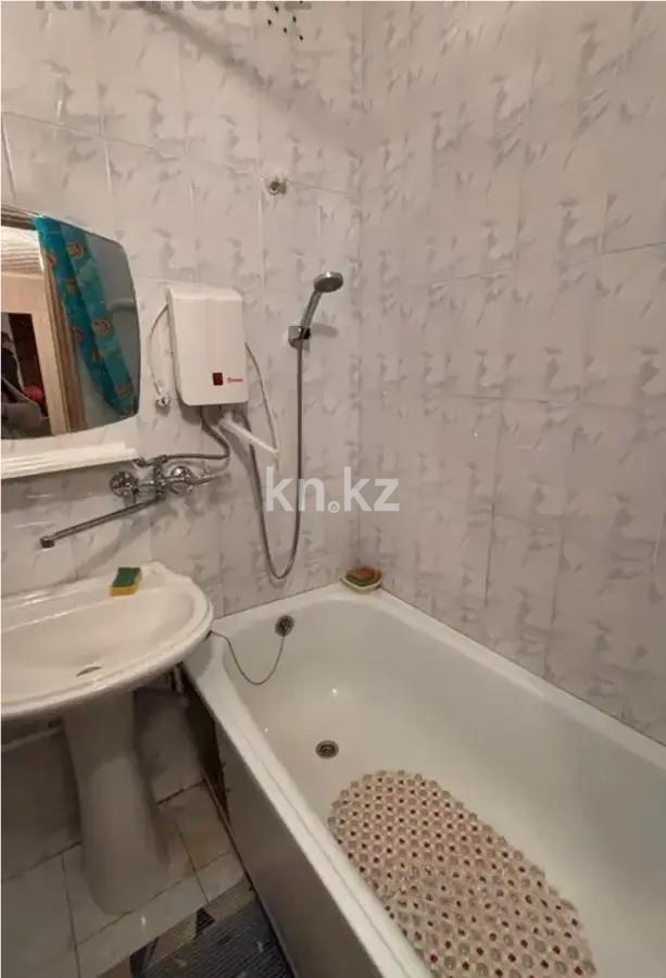 Продажа 2-комнатной квартиры, 50 м², пр. Республики, дом  18 в Караганде - фото 4