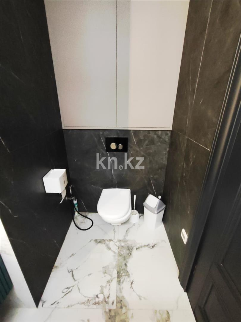 Продажа 4-комнатной квартиры, 108 м², пр. Шахтеров в Караганде - фото 19