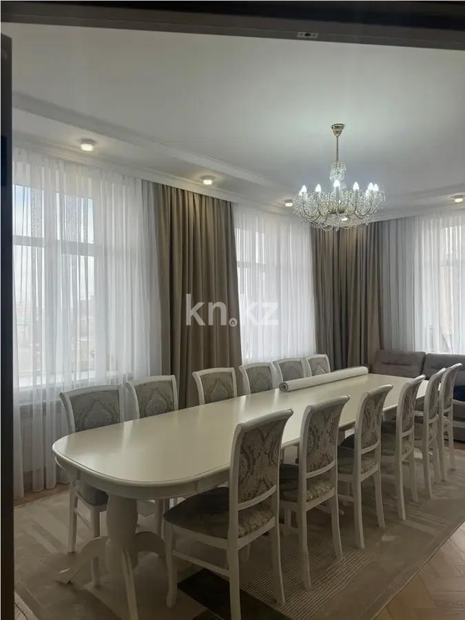 Продажа 3-комнатной квартиры, 90 м², пр. Строителей, дом  28/3 блок Б в Караганде
