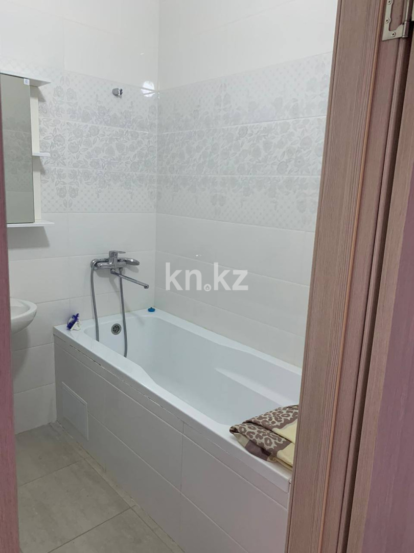 Аренда 1-комнатной квартиры, 40 м², ул. Аль-Фараби, дом  34 в Астане - фото 6