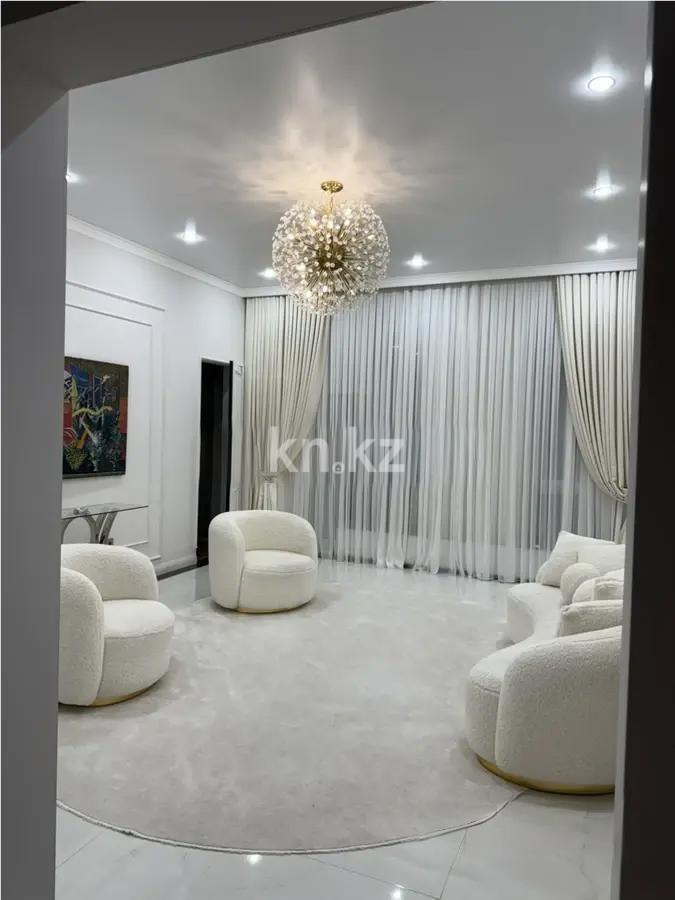 Продажа 4-комнатной квартиры, 130 м², ул. Ермекова, дом  1/1 в Астане