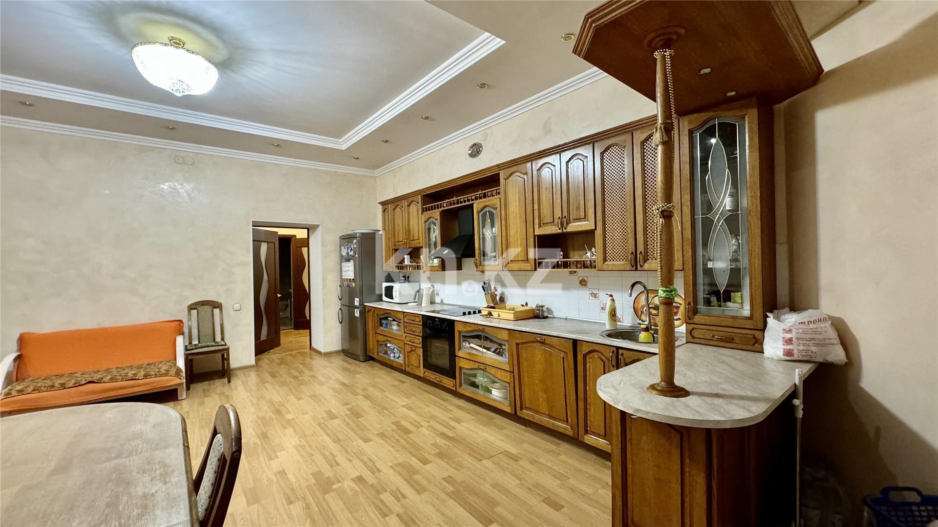 Продажа 6-комнатного дома, 391 м², ул. Ермекова, дом  91/7 в Караганде - фото 10