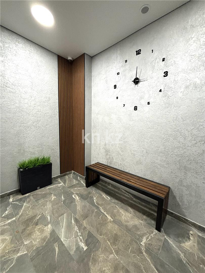 Продажа 2-комнатной квартиры, 94 м², ул. Аманжолова, дом  96/1 в Караганде - фото 13