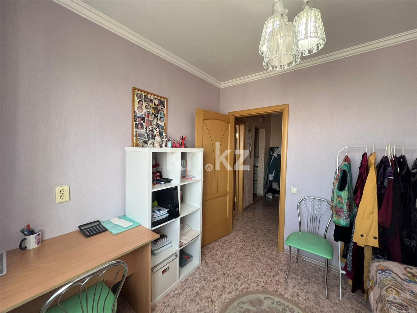 Продажа 3-комнатной квартиры, 64 м², мкр. Степной-4, дом  5 в Караганде - фото 4