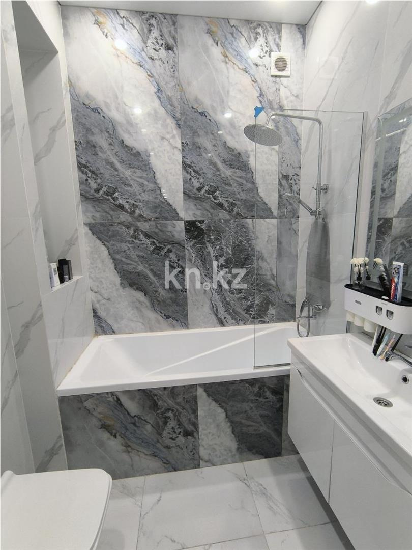 Продажа 4-комнатной квартиры, 111 м², ул. Букетова в Караганде - фото 13