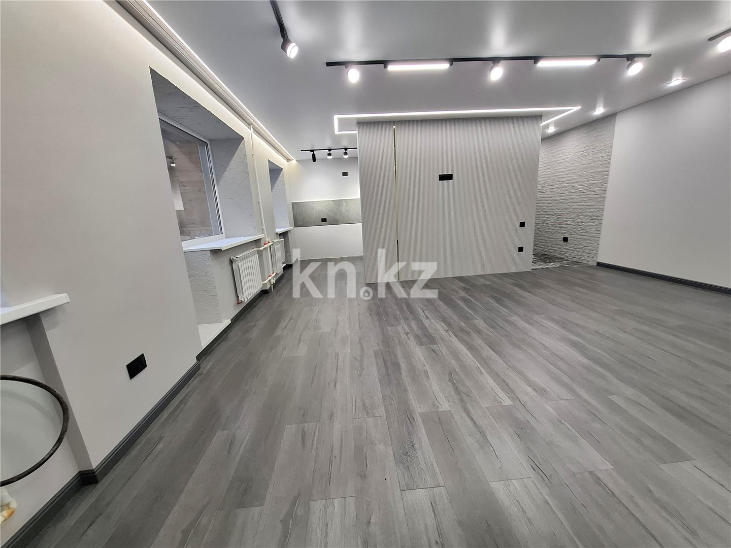 Продажа 2-комнатной квартиры, 56 м², ул. Караганды в Темиртау - фото 3