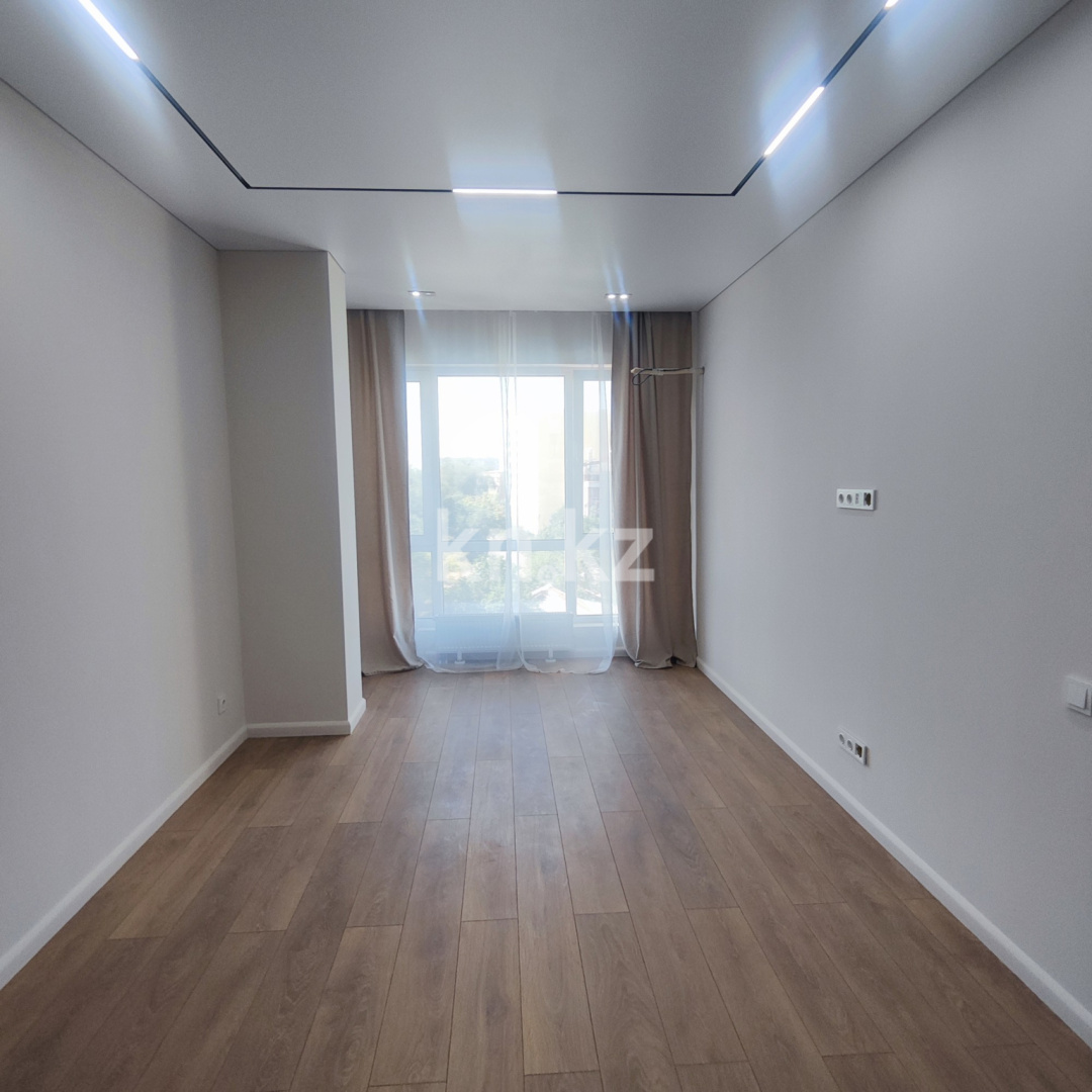 Продажа 3-комнатной квартиры, 57 м², ул. Навои, дом  200 в Алматы - фото 2