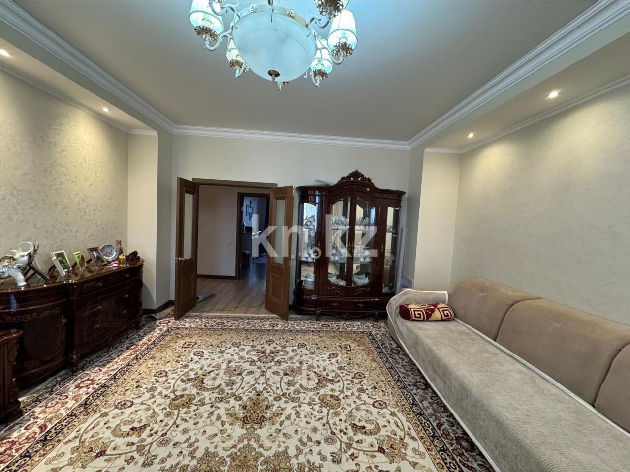 Продажа 2-комнатной квартиры, 104 м², ул. Керей, Жанибек хандар, дом  22 в Астане - фото 3