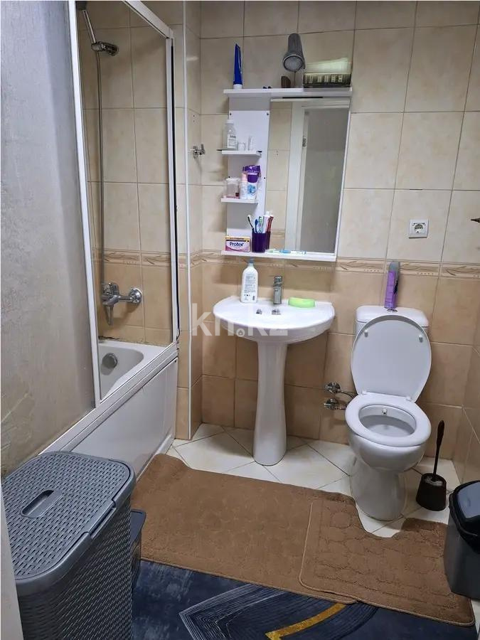 Продажа 2-комнатной квартиры, 65 м², мкр. Аккент, дом  27 в Алматы - фото 4