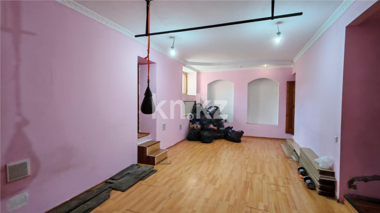 Продажа 7-комнатного дома, 394 м² в Караганде - фото 3