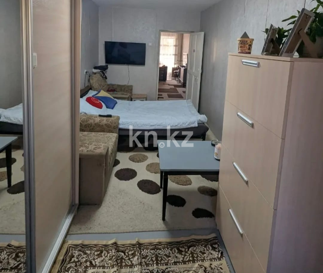 Продажа 3-комнатной квартиры, 58 м², пр. Бухар-жырау, дом  63 в Караганде - фото 2