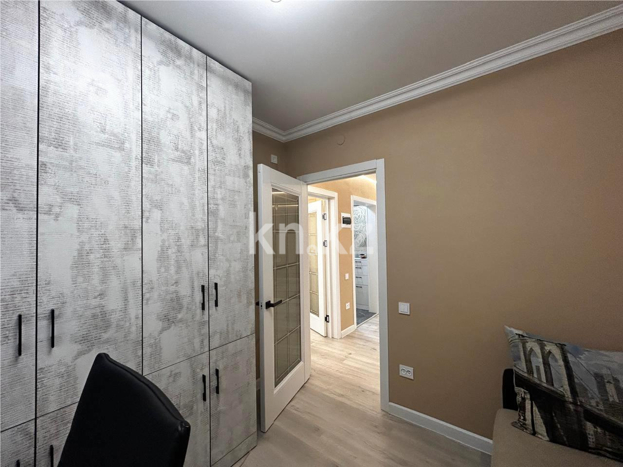 Продажа 5-комнатной квартиры, 96 м², мкр-н Голубые Пруды в Караганде - фото 9