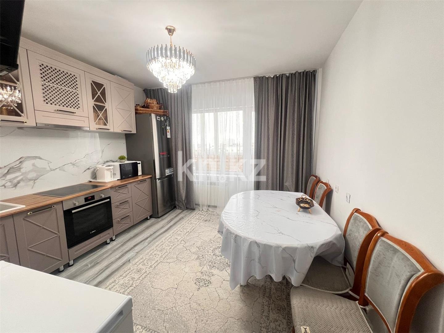 Продажа 3-комнатной квартиры, 89 м², пр. Шахтеров, дом  60 в Караганде - фото 9