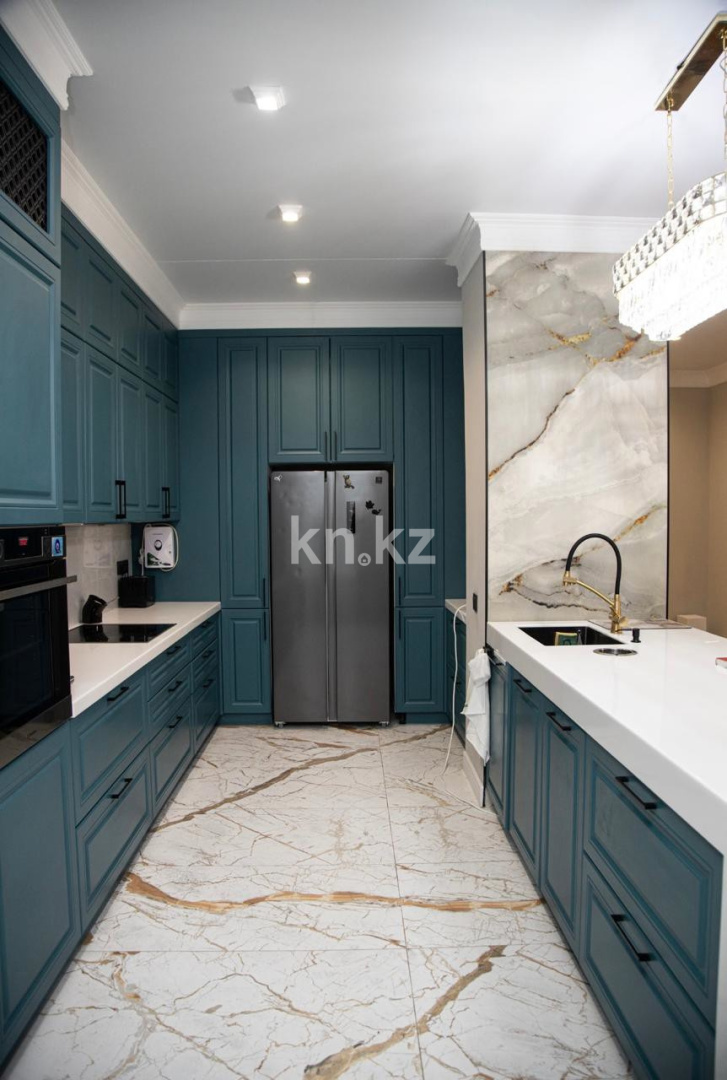 Продажа 3-комнатной квартиры, 132 м², ул. Сыганак, дом  62/3 в Астане