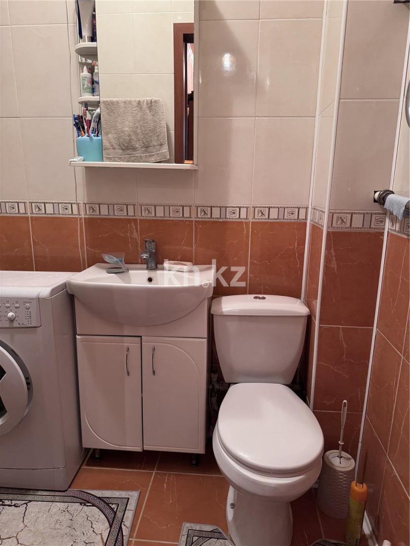 Продажа 3-комнатной квартиры, 74 м², ул. Сарыарка в Караганде - фото 10