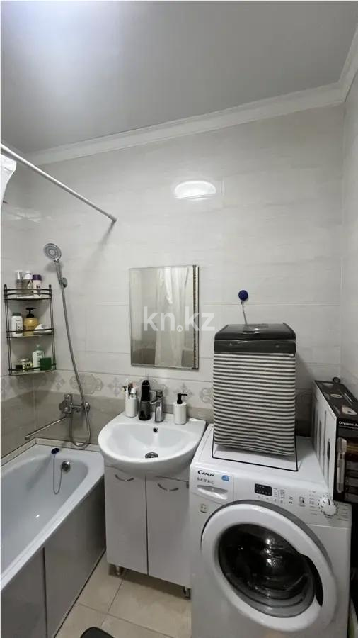 Продажа 1-комнатной квартиры, 42 м², мкр-н Аксай-5, дом  25 в Алматы - фото 3