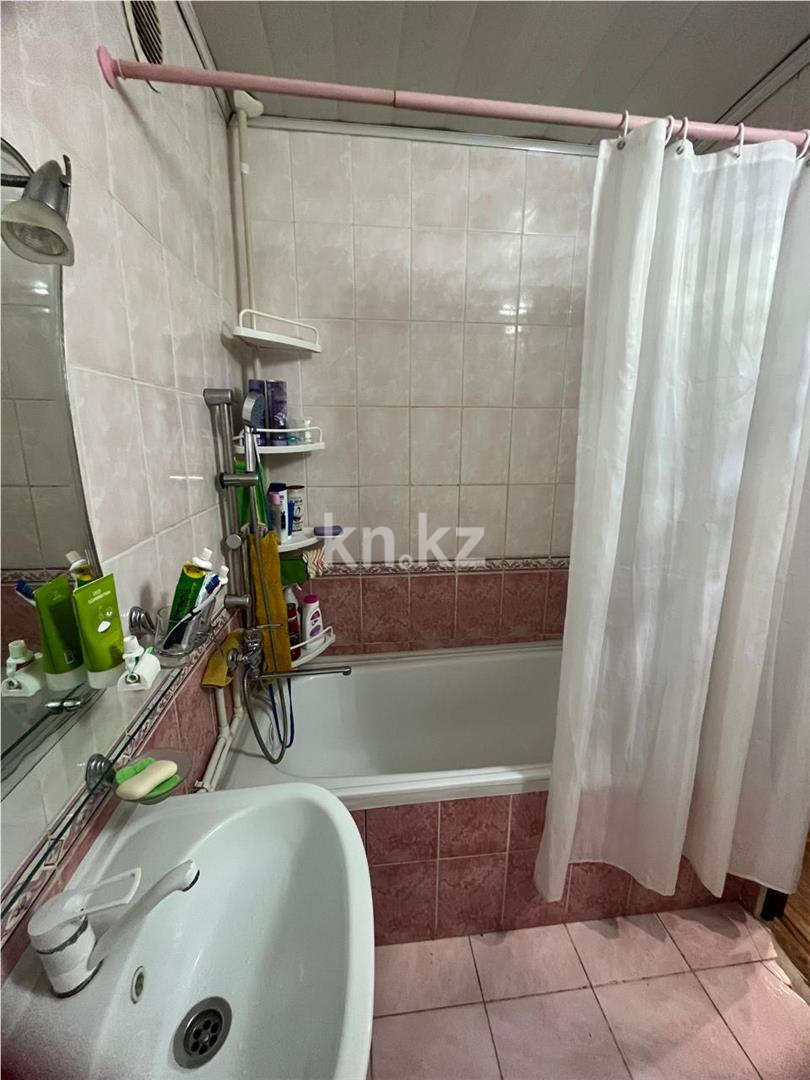 Продажа 3-комнатной квартиры, 63 м², ул. Локомотивная в Караганде - фото 10