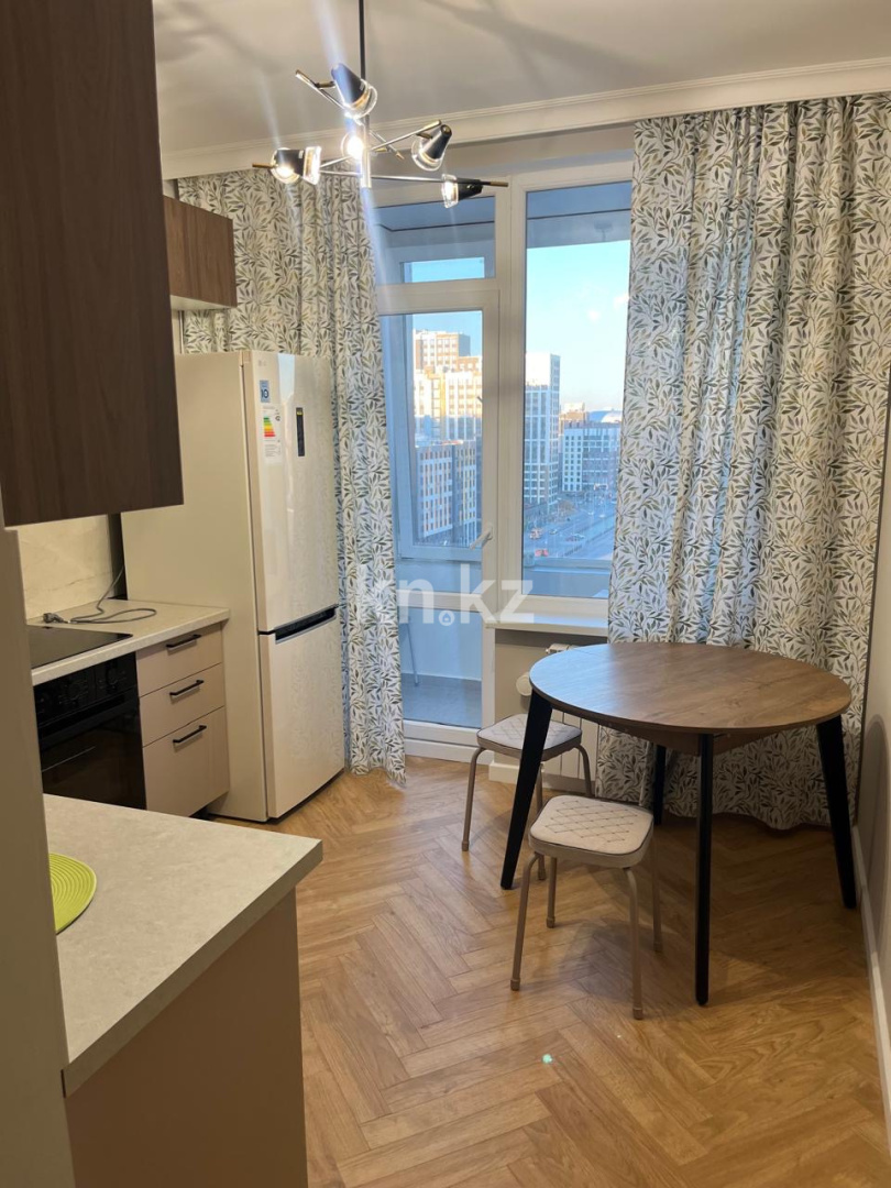 Аренда 1-комнатной квартиры, 37 м² в Астане