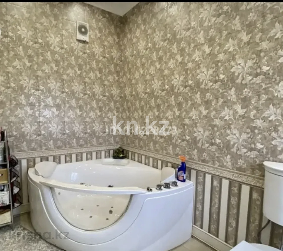 Продажа 9-комнатного дома, 375 м² в Караганде - фото 14