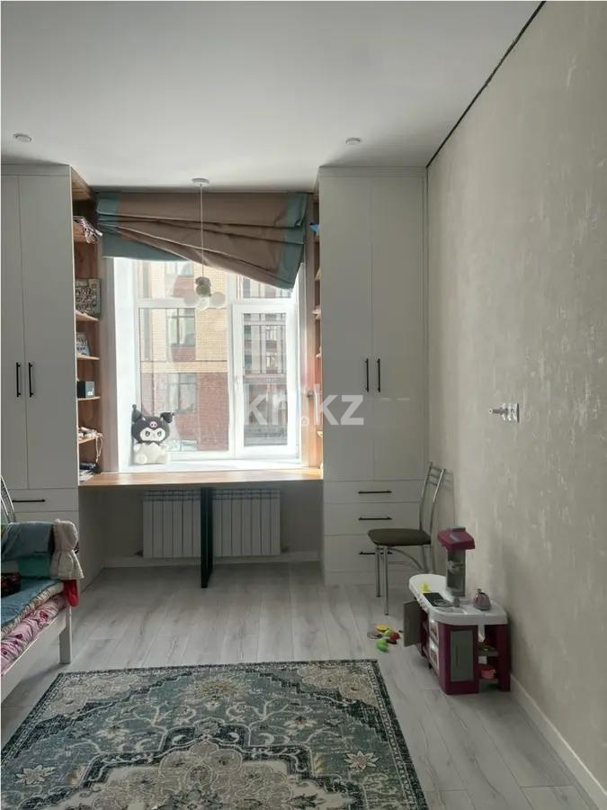 Продажа 3-комнатной квартиры, 89 м², ул. Букетова, дом  3/4 в Караганде - фото 3