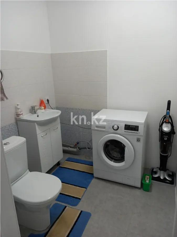 Продажа 3-комнатной квартиры, 95 м², ул. Омарова, дом  1 в Астане - фото 6