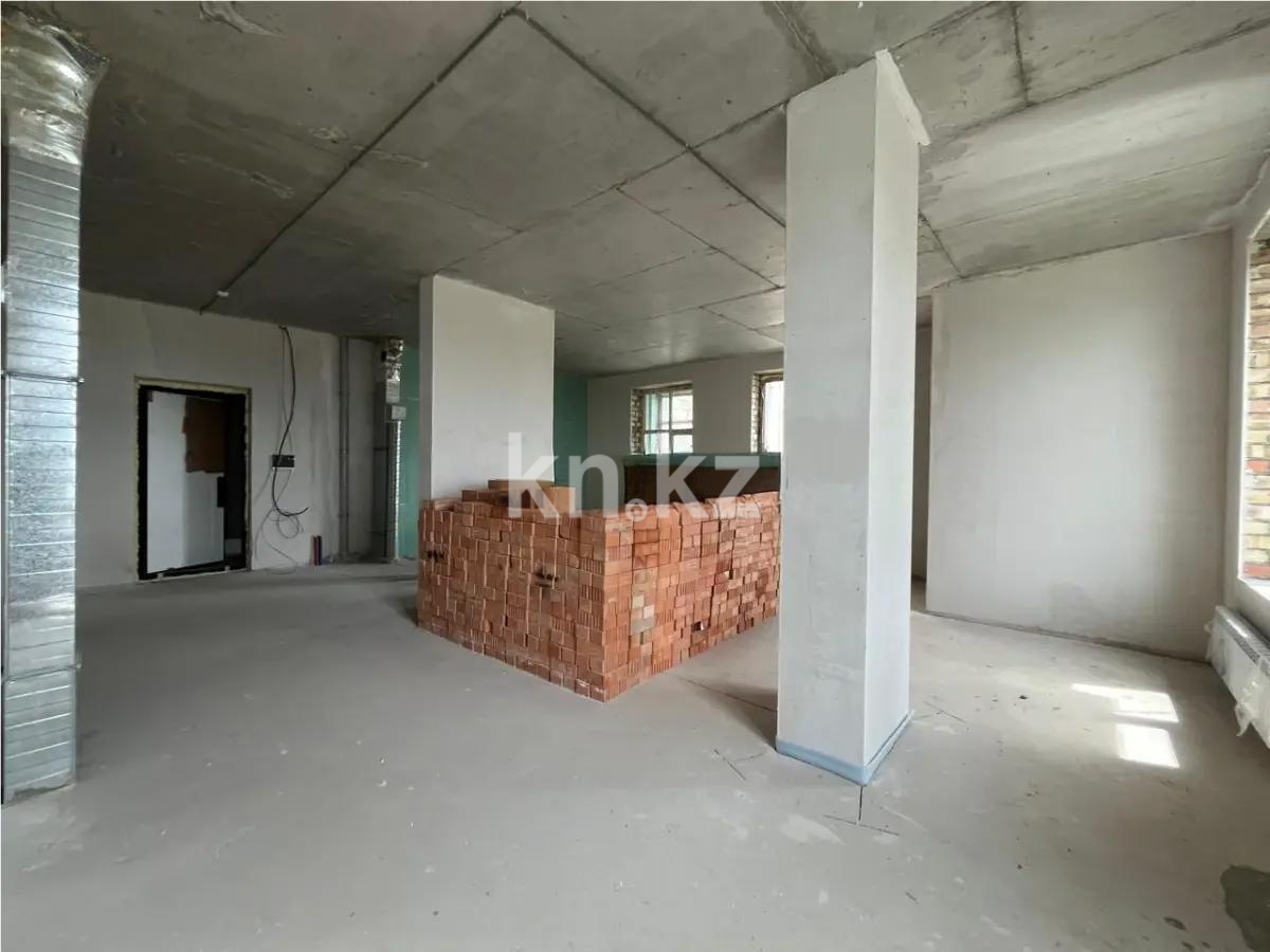 Продажа 2-комнатной квартиры, 81 м² в Караганде