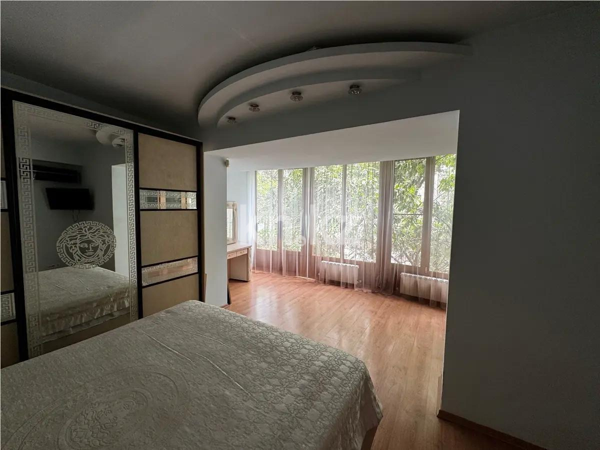 Продажа 4-комнатной квартиры, 81 м², ул. Молдагуловой, дом  43 в Алматы - фото 2