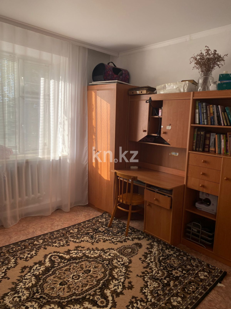 Продажа 3-комнатной квартиры, 63 м², ул. Тюленина в Уральске - фото 4