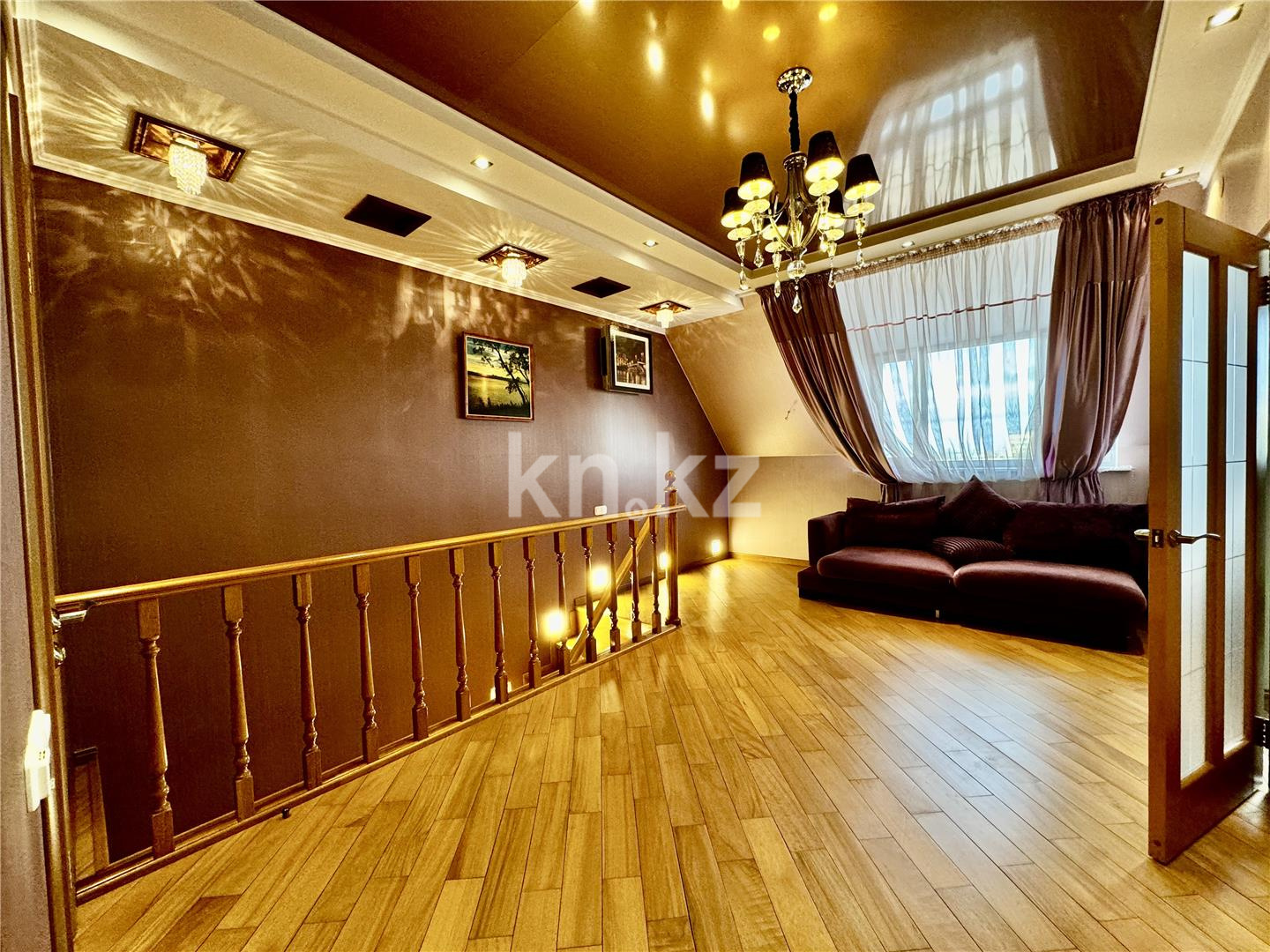 Продажа 6-комнатной квартиры, 227 м², ул. Ерубаева, дом  50/6 в Караганде - фото 24