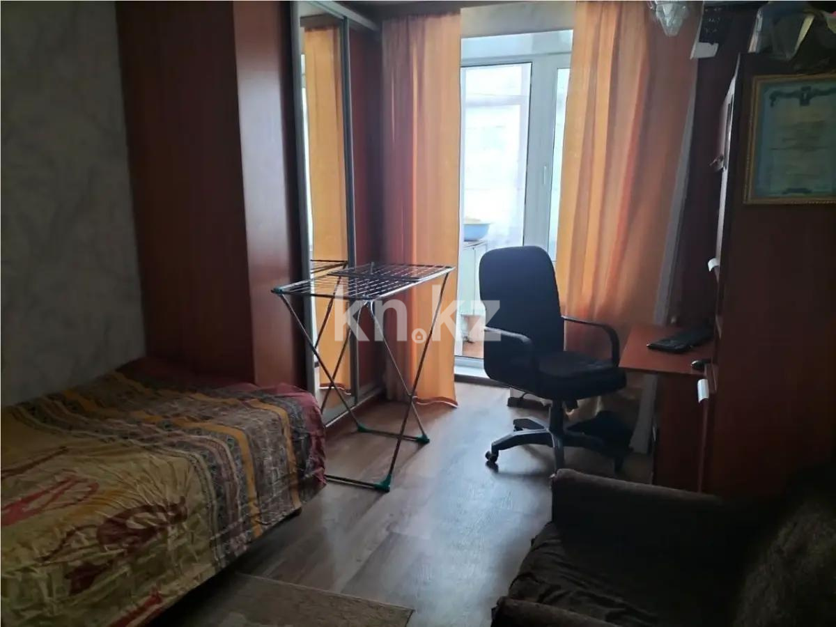 Продажа 3-комнатной квартиры, 58 м², мкр-н Восток-3, дом  8 в Караганде - фото 3