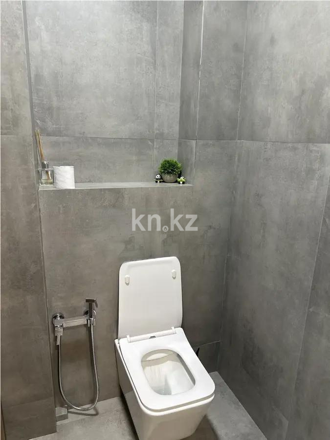 Продажа 2-комнатной квартиры, 68.8 м² в Алматы - фото 2