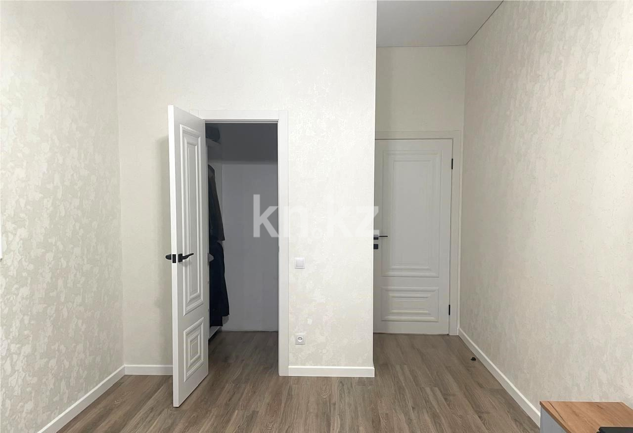 Продажа 3-комнатной квартиры, 98 м², ул. Муканова, дом  9/3 в Караганде - фото 6