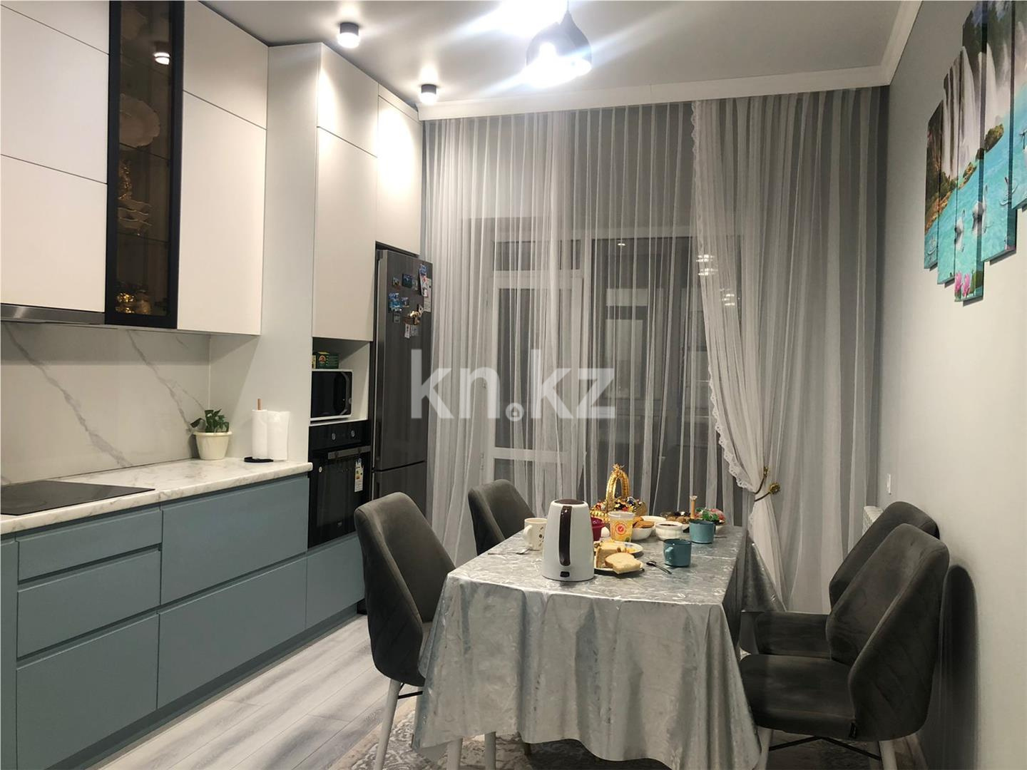 Продажа 3-комнатной квартиры, 100 м², ул. Муканова, дом  53/8 в Караганде - фото 10