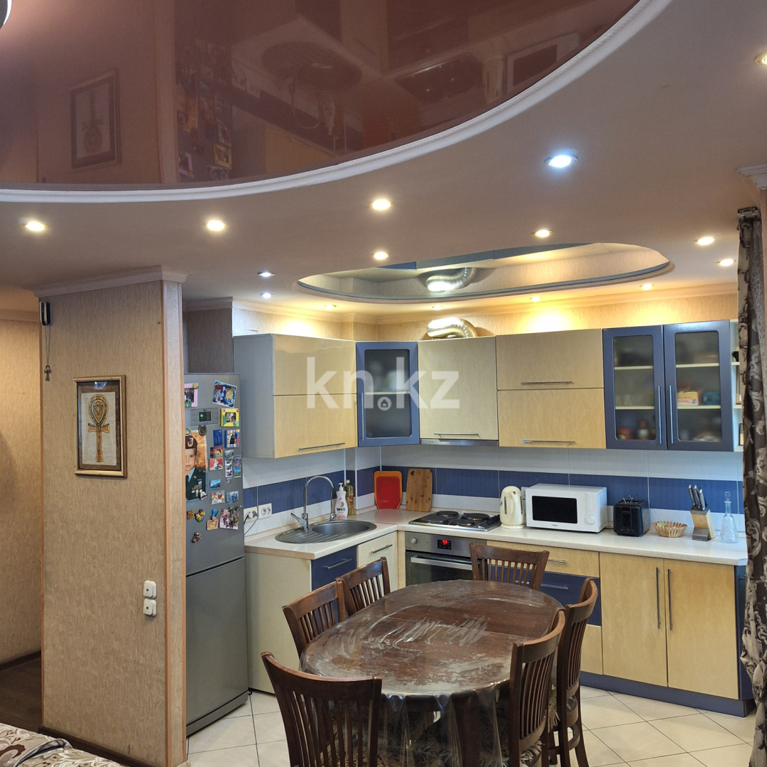 Продажа 4-комнатной квартиры, 71.4 м² в Караганде - фото 3